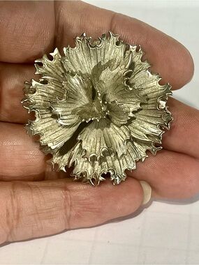 Vintage Signed Lisner Silver Tone Layered Flower Brooch Pin Textured Floral